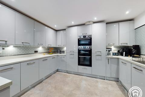 25 Berryknowes Drive, Glasgow, G52 2DZ