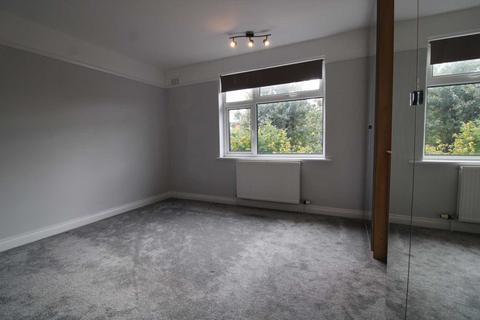 undefined, Lynton Crest, Potters Bar