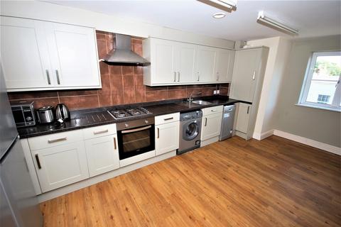 6 bedroom apartment to rent, Old Warwick Road, Leamington Spa, CV31