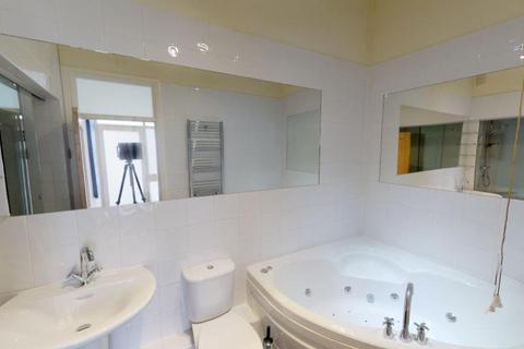 5 bedroom apartment to rent, Apartment 1, 32 Colville Street, Nottingham, NG1 4HQ