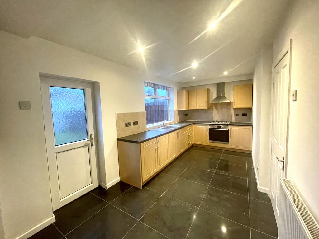 Radcliffe Road, Fleetwood, FY7 3 bed terraced house £700 pcm (£162 pw)