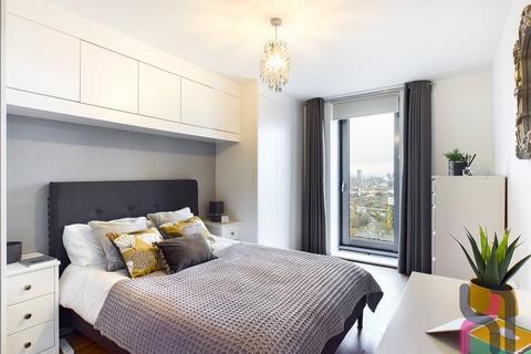 3 bedroom flat to rent, Media City, Michigan Point Tower A,, 9 Michigan Avenue, Salford, M50