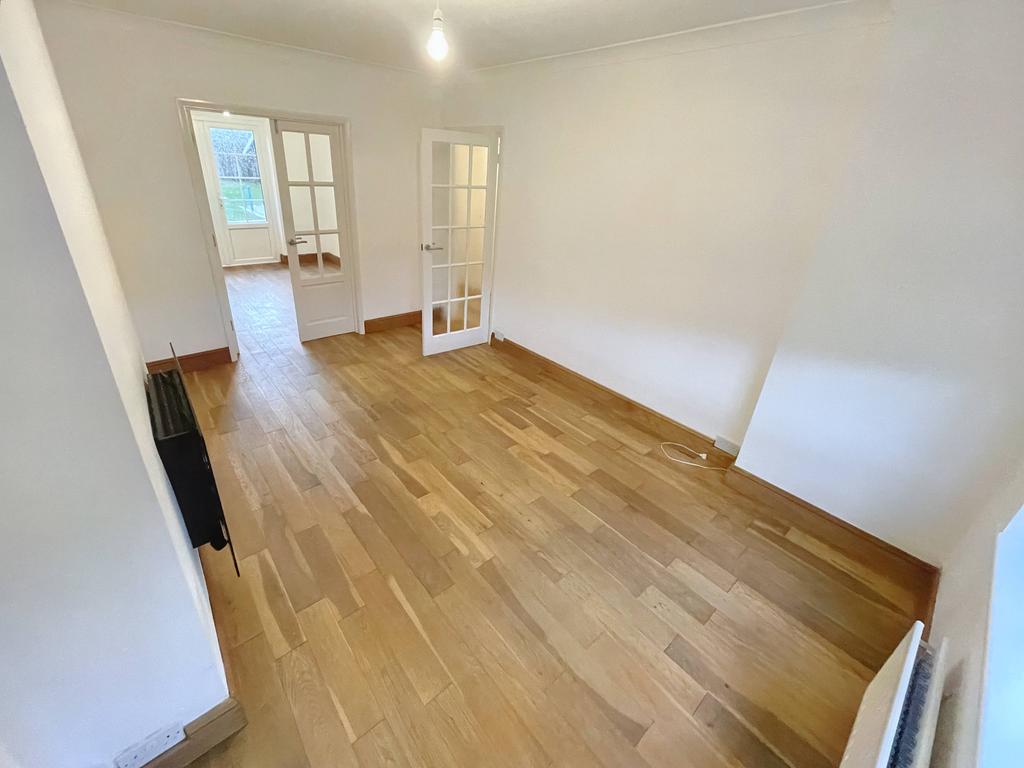 St. Annes Road, Willingdon BN20 2 bed chalet to rent £1,500 pcm (£346 pw)