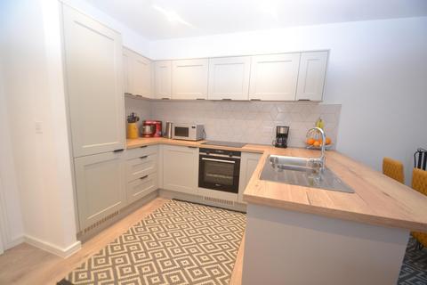 2 bedroom flat for sale - Poole