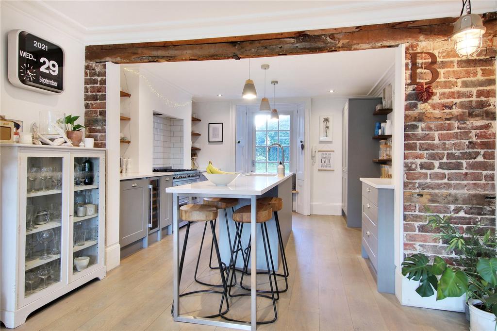 Kitchen/Breakfast Rm