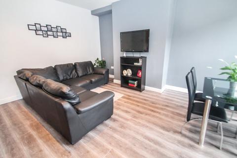 BILLS INCLUDED - Mayville Street, Hyde Park, Leeds, LS6