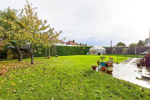 3 bedroom bungalow for sale - Oakleigh Heath, Hallow, Worcester, Worcestershire, WR2