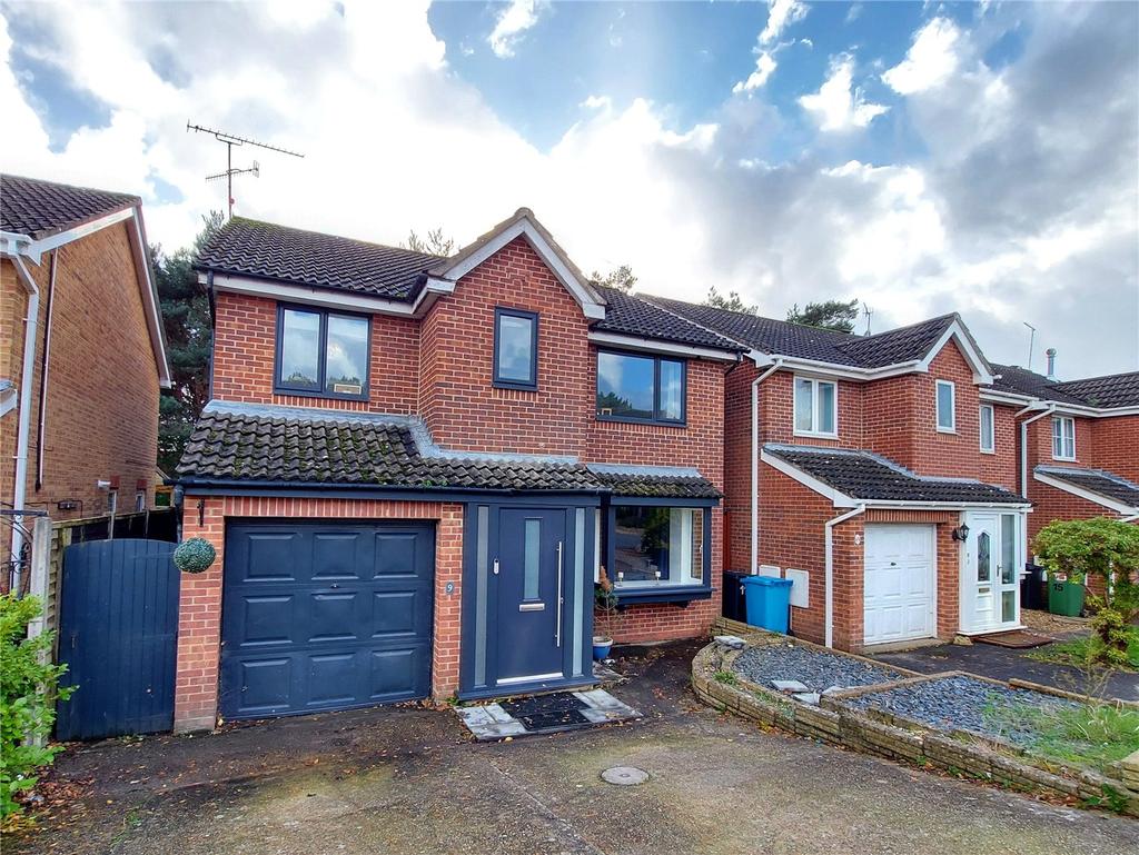Carsworth Way, Canford Heath, Poole... 4 bed detached house £450,000