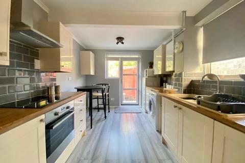 12 Rossall Close, Hornchurch, RM11 1BP
