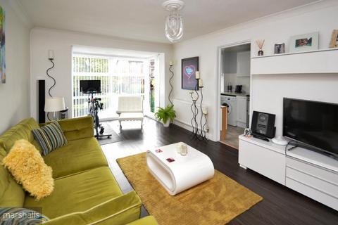 64 Fountain Gardens, Windsor, SL4 3SY