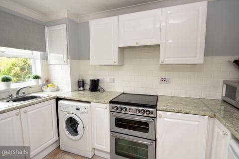 64 Fountain Gardens, Windsor, SL4 3SY