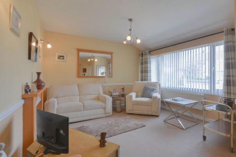 26 Heddington Close, Trowbridge, BA14 0LH