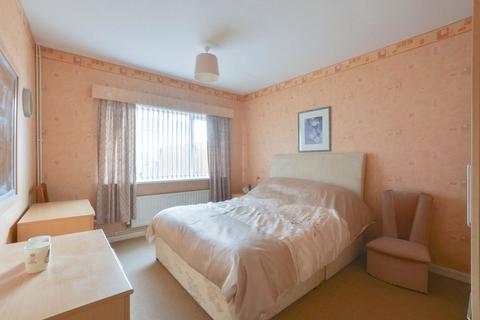 26 Heddington Close, Trowbridge, BA14 0LH