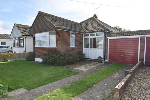 2 bedroom detached bungalow for sale - Seafield Road, Tankerton, Whitstable