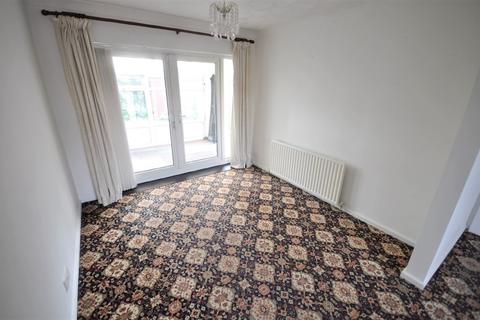 6 Belvedere Drive, Moorends, Doncaster, DN8 4TJ