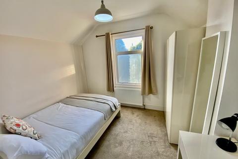 1 bedroom in a house share to rent - 4 Bishops Road