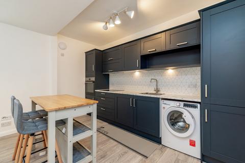 2 bedroom flat to rent, Park Street, City Centre, Aberdeen, AB24