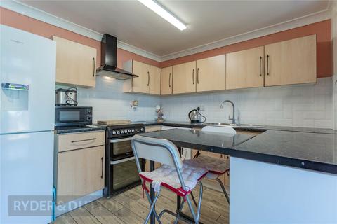 4 Chelsea Close, Shaw, Oldham, OL2 7TL