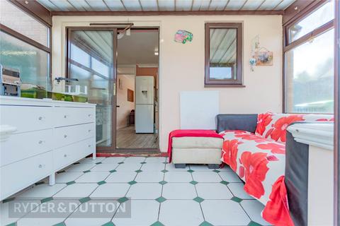 4 Chelsea Close, Shaw, Oldham, OL2 7TL