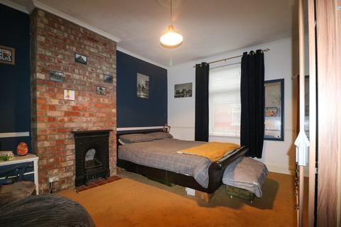 2 bedroom terraced house for sale - Broughton Avenue, Layton