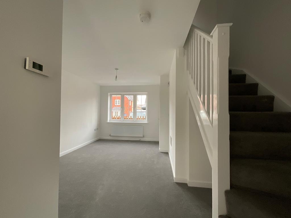 14 Chesters Place Shrewsbury SY2 6GB 2 bed terraced house £875 pcm (£