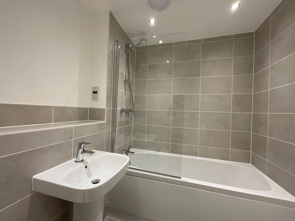 14 Chesters Place - Bathroom 4