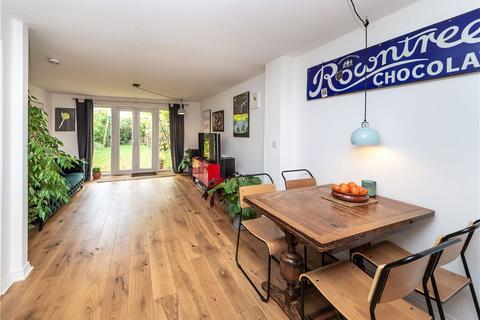 35 Redbrook Way, Bradford, BD9 6SF