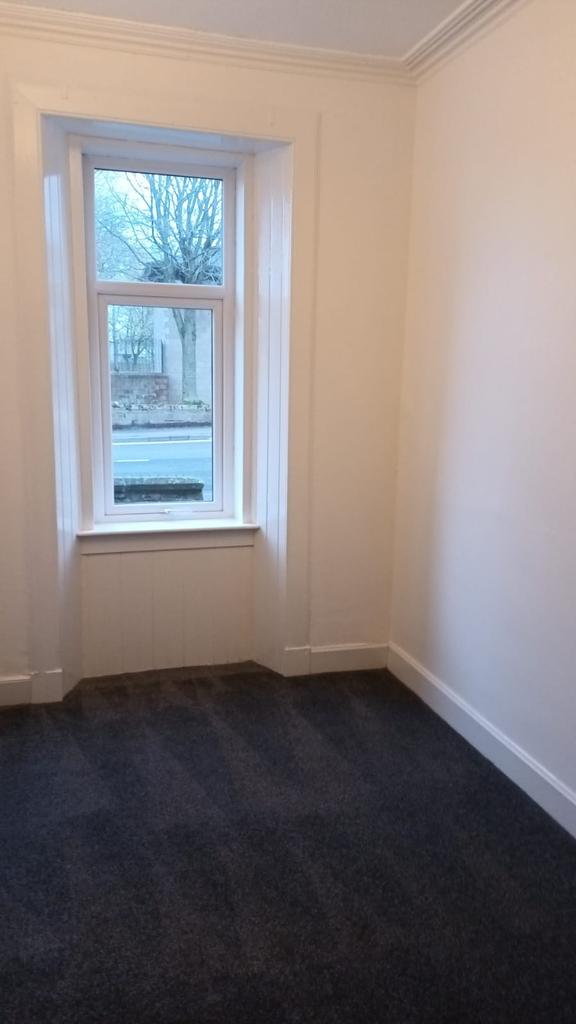 Dalry Road, Kilwinning KA13 2 bed flat to rent £500 pcm (£115 pw)