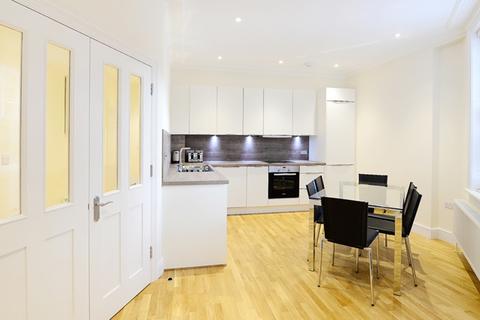 3 bedroom apartment to rent, King Street, London W6