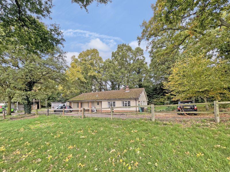 Saunders Lane, Woking 4 bed equestrian property for sale £1,900,000
