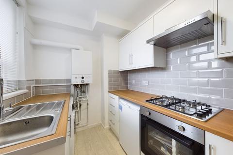 2 bedroom flat for sale - Penarth Road Cardiff CF11 6JT