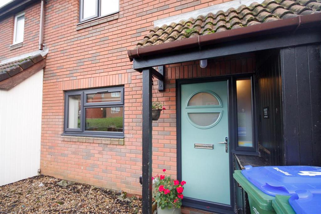 Central Avenue, Cliffs... 3 bed terraced house £320,000