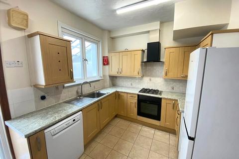 undefined, Warwick Road, Bounds Green, London, N11