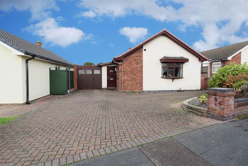 Druids Avenue, Aldridge, WS9 8LA 3 bed detached house for sale £325,000