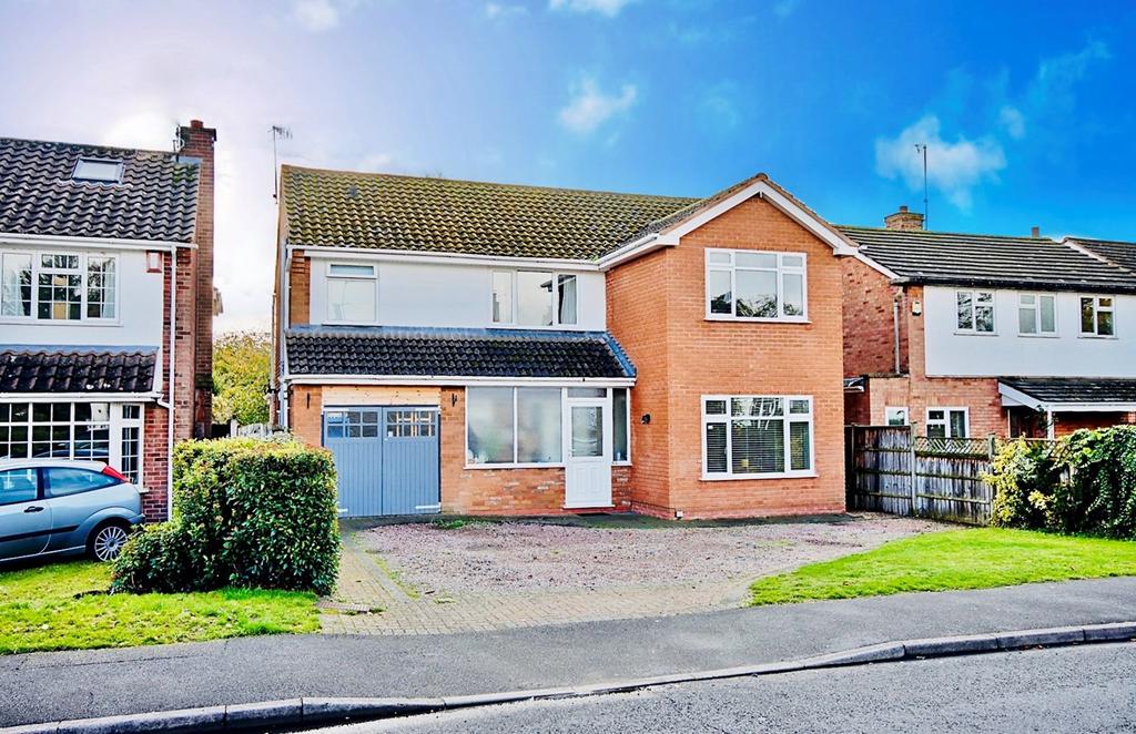Northwick Close, Northwick, Worcester, WR3 4 bed detached house for