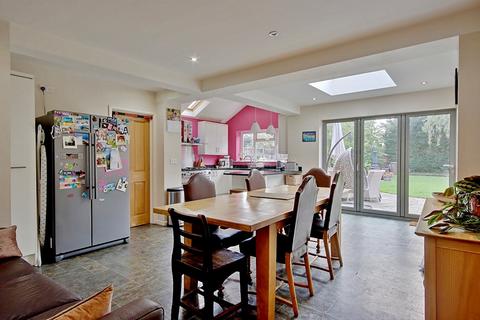 43 Northwick Close, Worcester, WR3 7EF