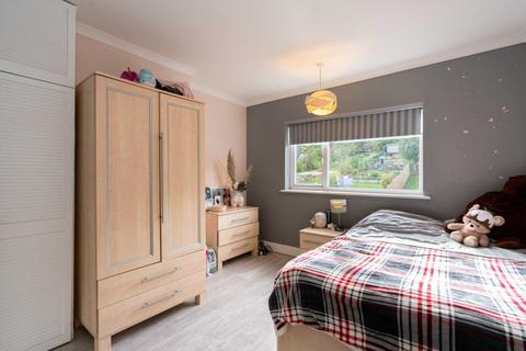 32 Roughdown Avenue, Hemel Hempstead, HP3 9BH