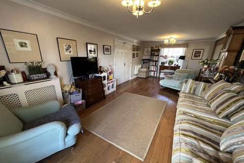 4 bedroom end of terrace house for sale - Maes Y Llarwydd, Abergavenny, NP7