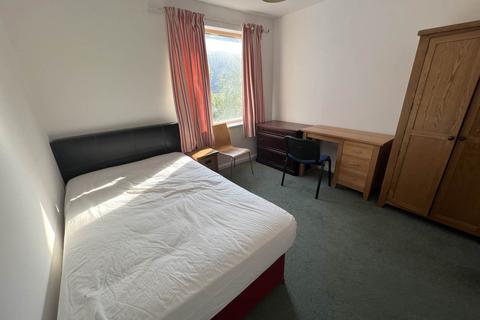 3 bedroom flat to rent - 13 Plas Tudor, Parc Y Bryn, Aberystwyth