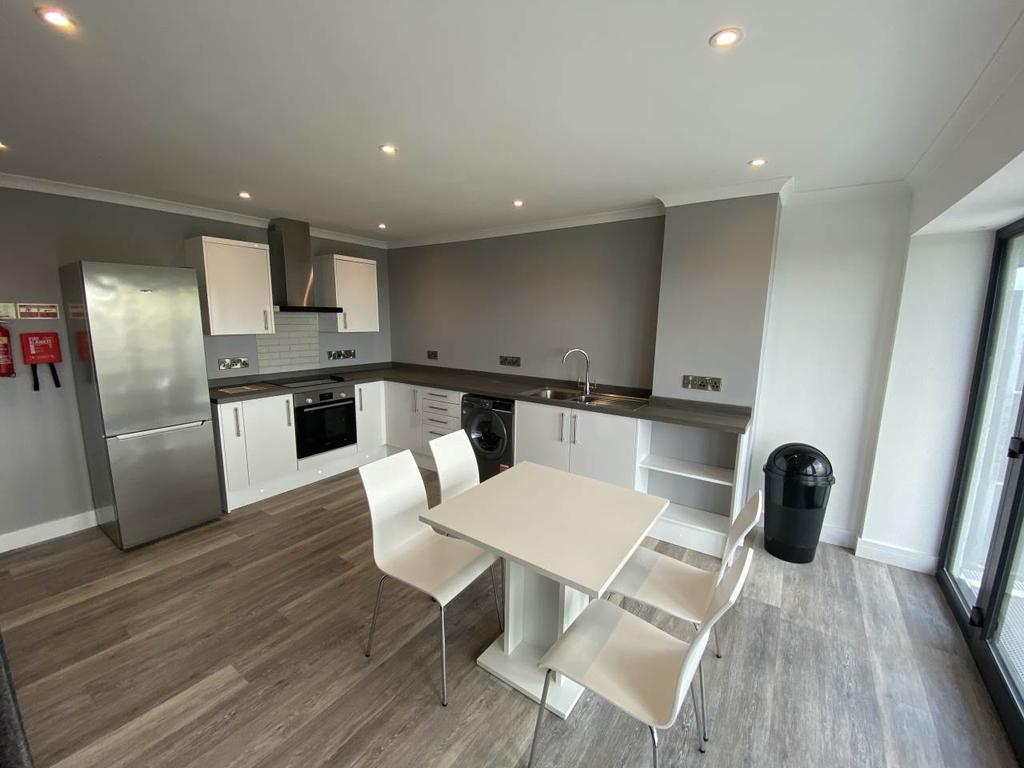 Flat 3, Brynderw, Stanley Road, Aberystwyth 3 bed flat £1,299 pcm (£