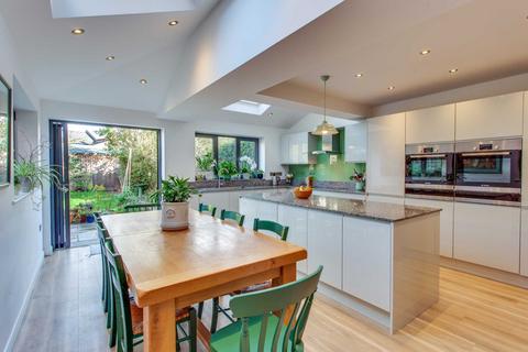 28 Priest Hill, Caversham, Reading, RG4 7RZ