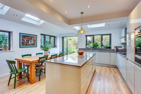 28 Priest Hill, Caversham, Reading, RG4 7RZ