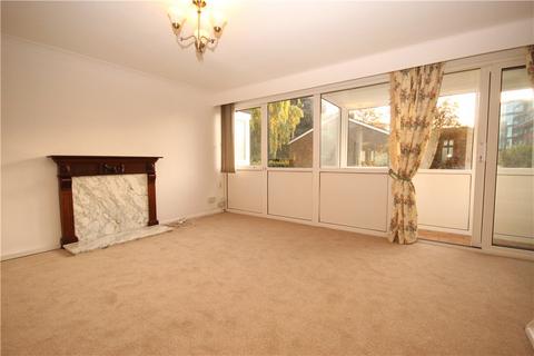 2 bedroom maisonette to rent, Glebe Court, Cross Lanes, Guildford, Surrey, GU1