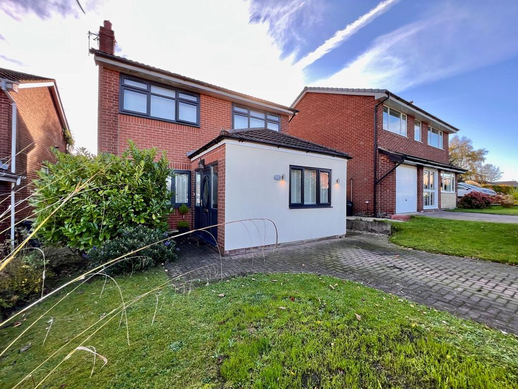 River View, Tarleton, Preston, PR4 3 bed detached house £305,000