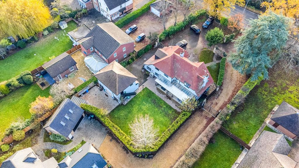 Bromham Road, Biddenham, Bedford, MK40 5 bed detached house for sale £1,000,000