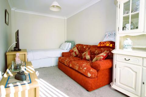 3 bedroom semi-detached house for sale - Harding Close, Boverton, Llantwit Major, CF61
