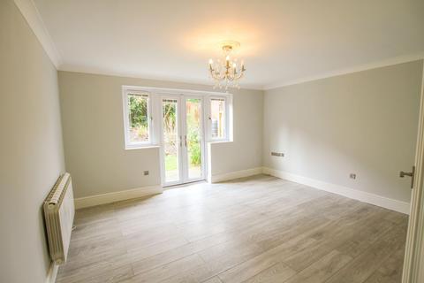 1 bedroom flat for sale, St Martins Way, Battle, TN33