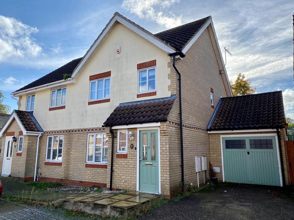 Soames Close, Stowmarket, IP14 3 bed semidetached house for sale £280,000
