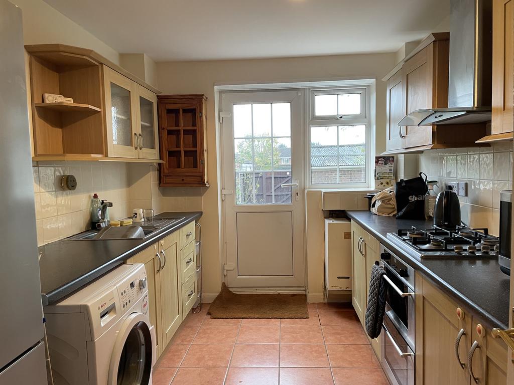 Cranbrook Drive, Maidenhead 3 bed terraced house £1,500 pcm (£346 pw)