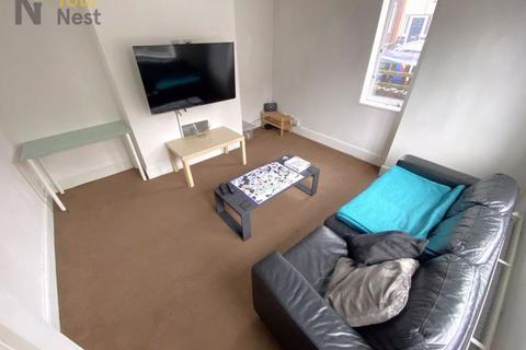 2 bedroom terraced house to rent, Brudenell Road, Hyde Park, Leeds, LS6 1EG